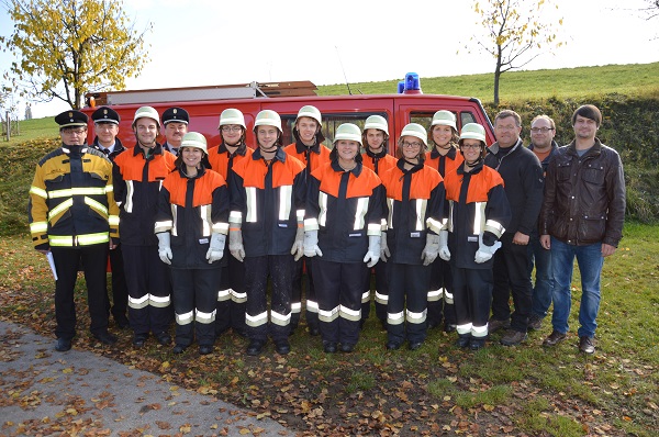 Bei der FFW Obertrübenbach absolvierten zehn junge Feuerwehrmitglieder erfolgreich die Prüfung zu den Leistungsabzeichen im Löscheinsatz.